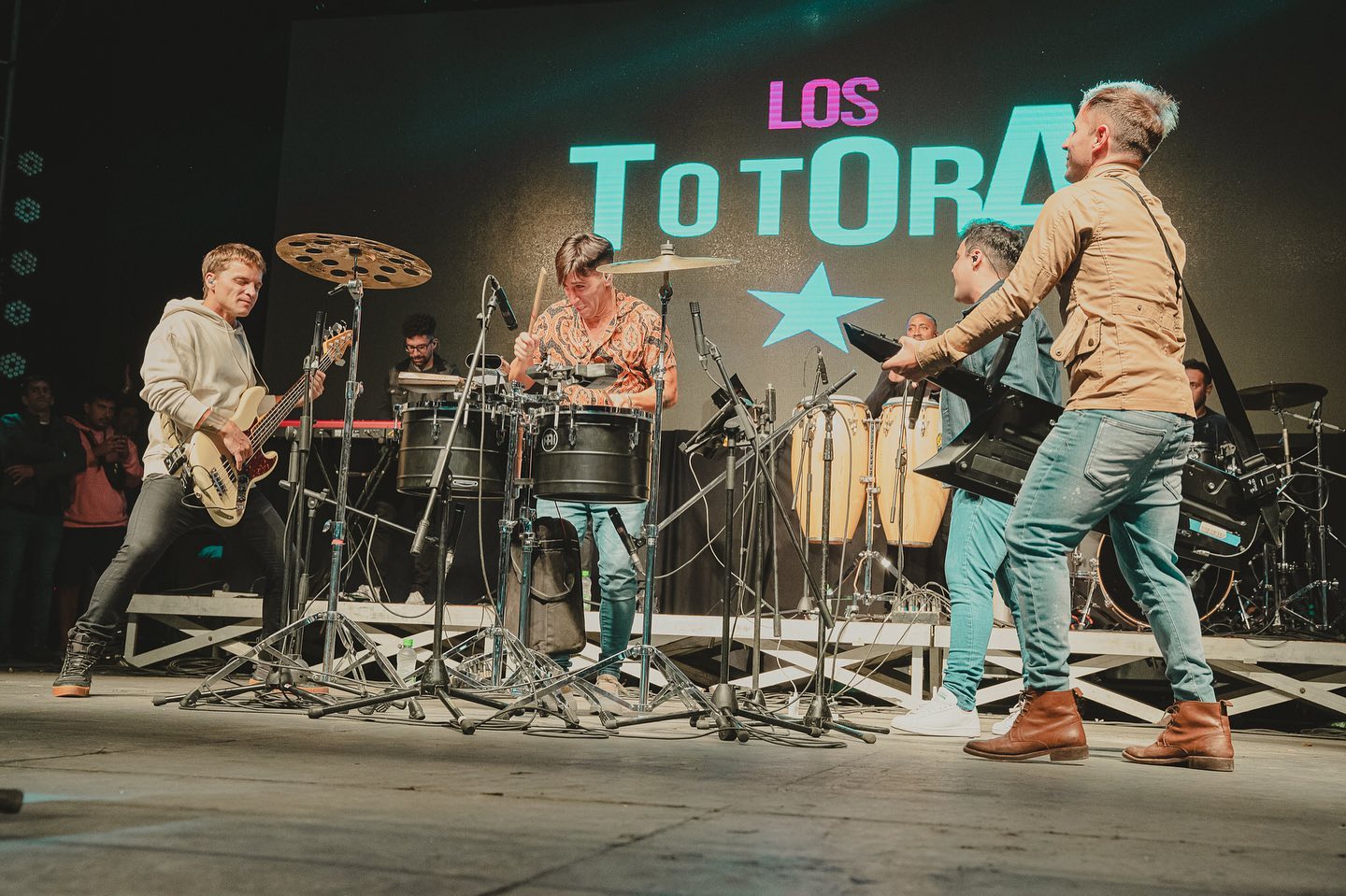 Los Totoras y Ella es tan Cargosa llegan a La Paz para celebrar su Aniversario