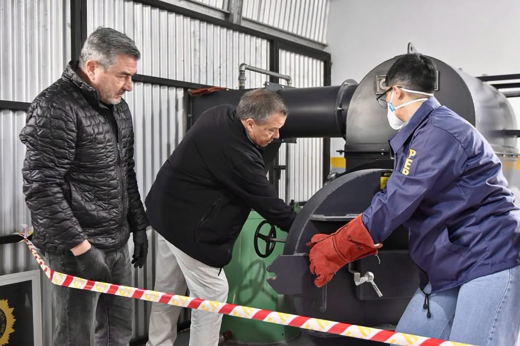 Walter Martín acompañó a Roncaglia en la destrucción de estupefacientes en La Paz